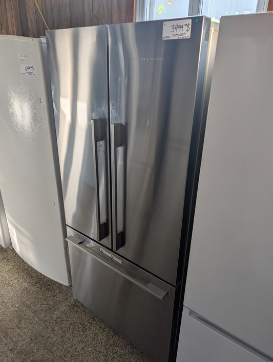 Réfrigérateur Fisher & Paykel en acier inoxydable
