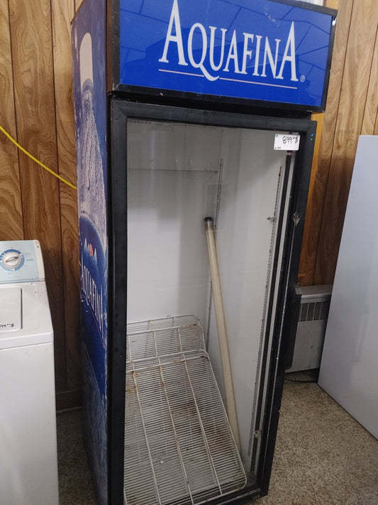 Réfrigérateur Aquafina en bleu