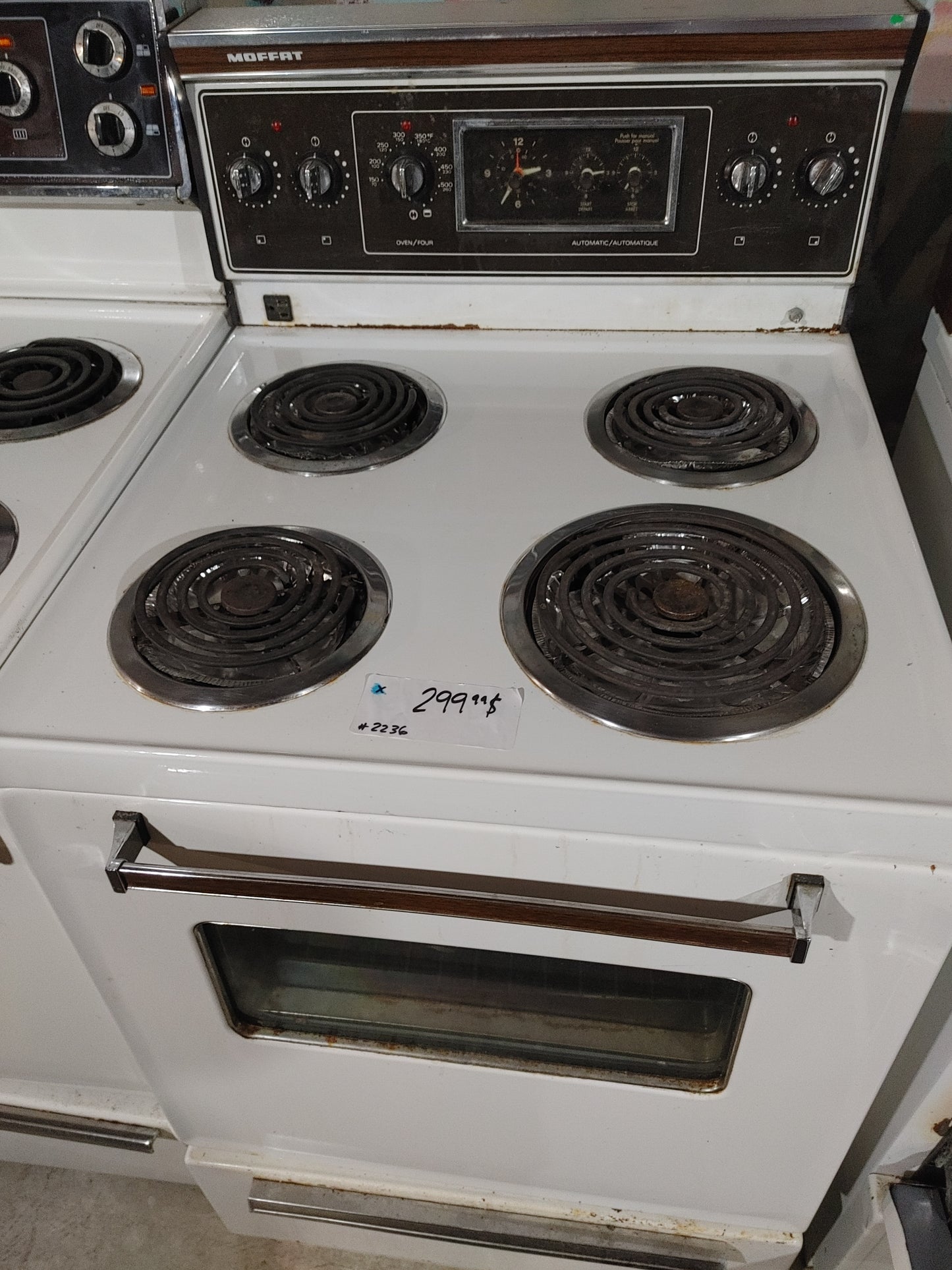 Forgues Stove in white
