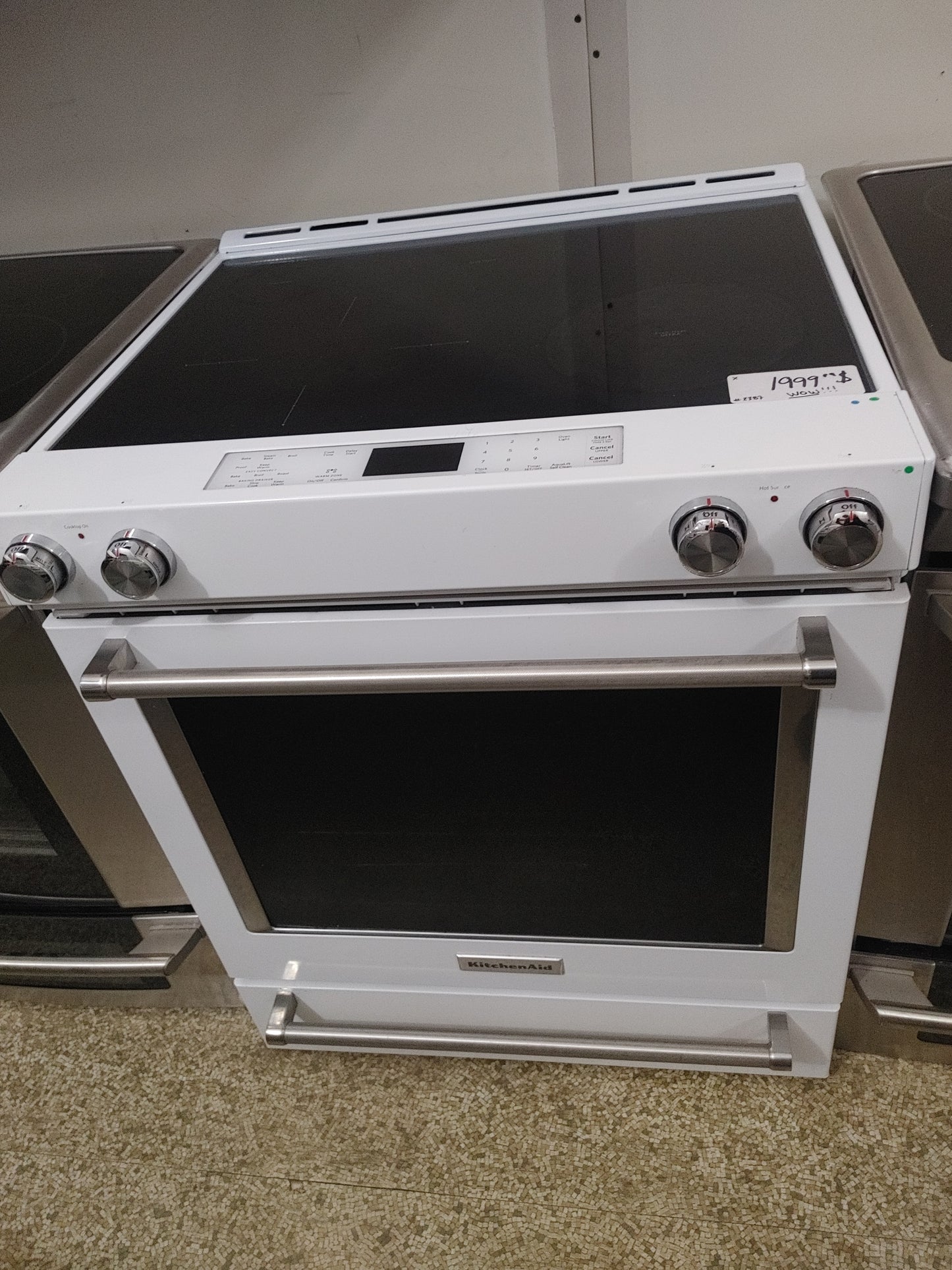KitchenAid Stove in white