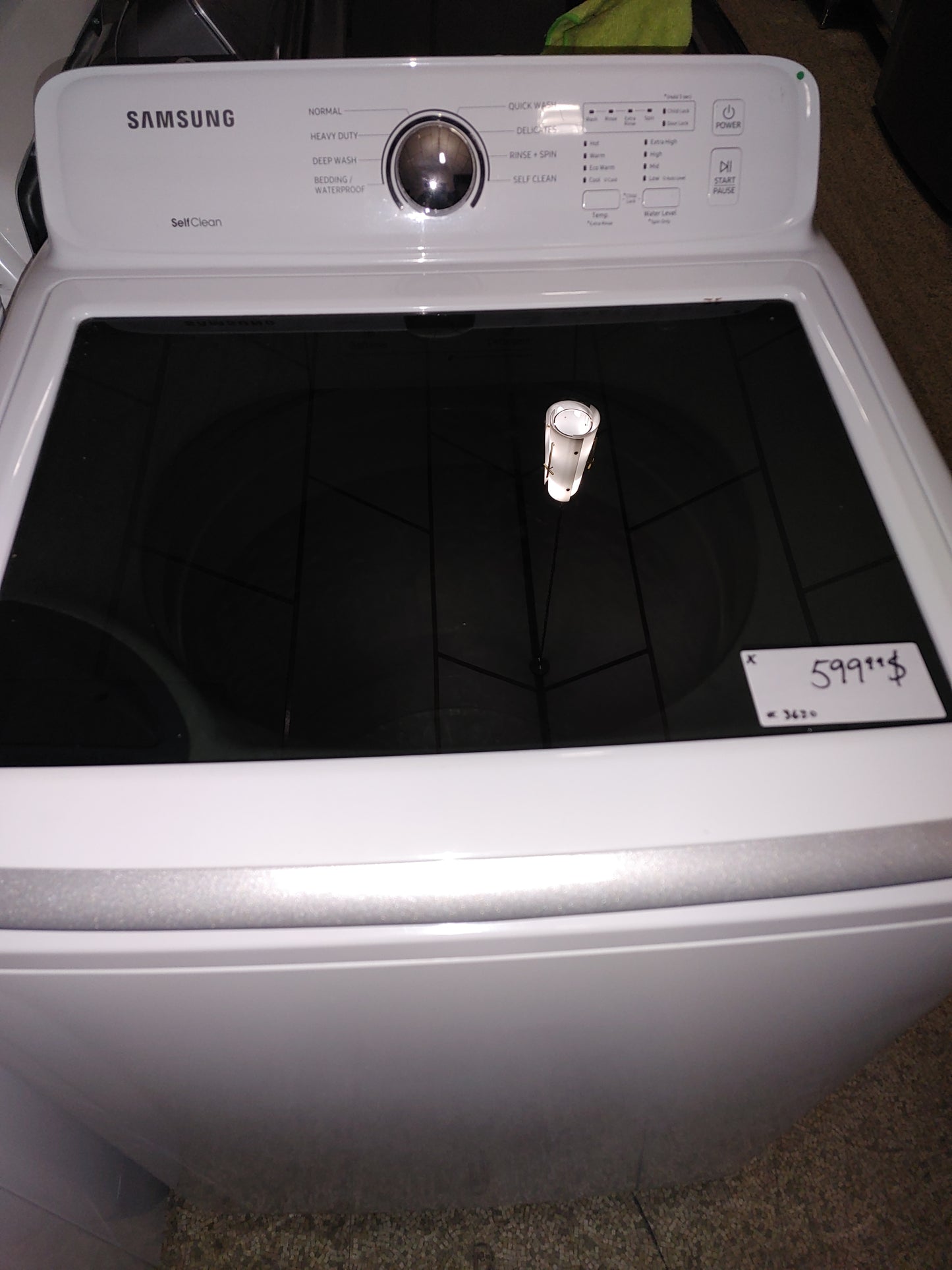 Samsung Samsung washing machine in white
