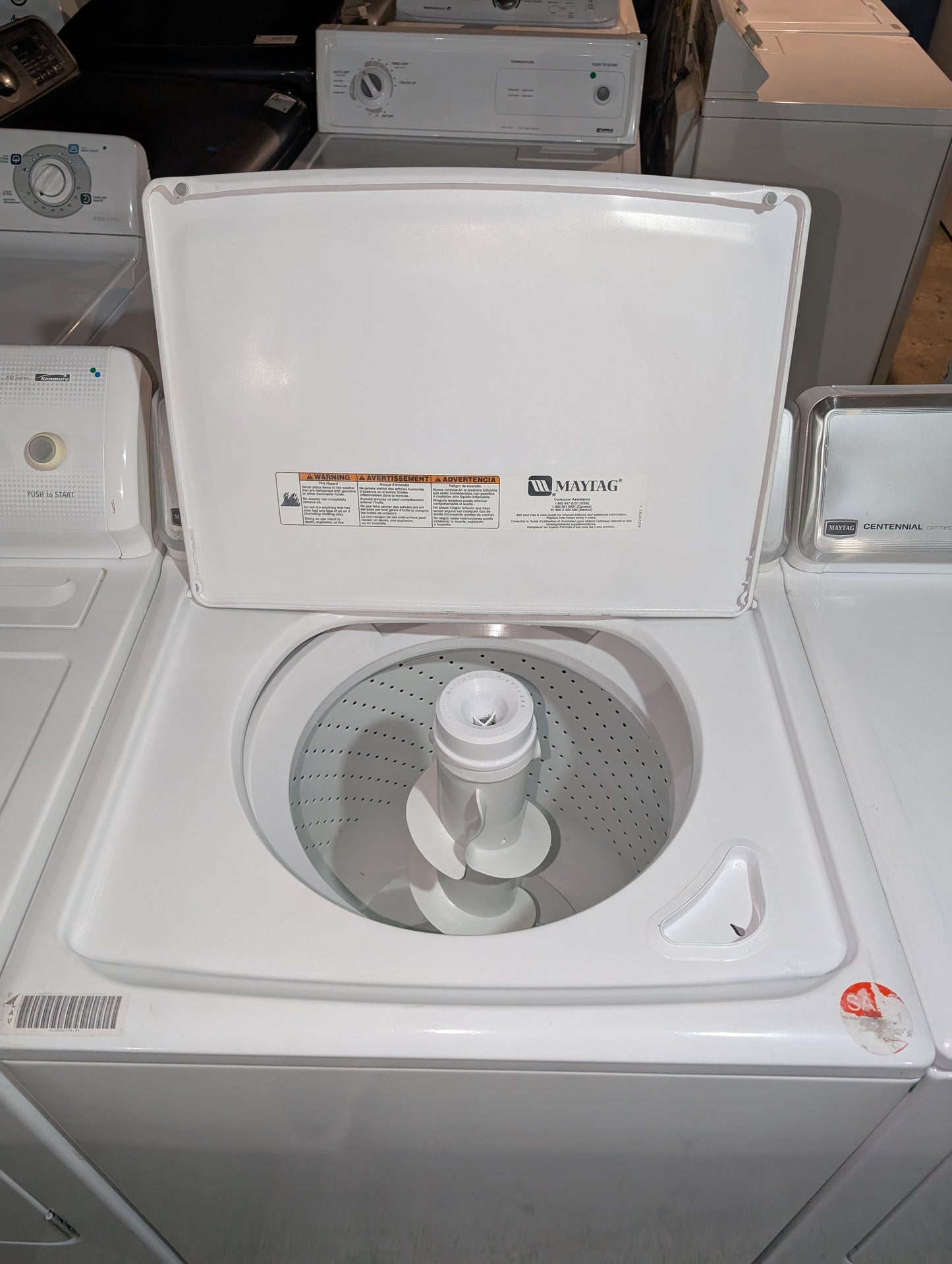 Maytag Maytag washing machine in white
