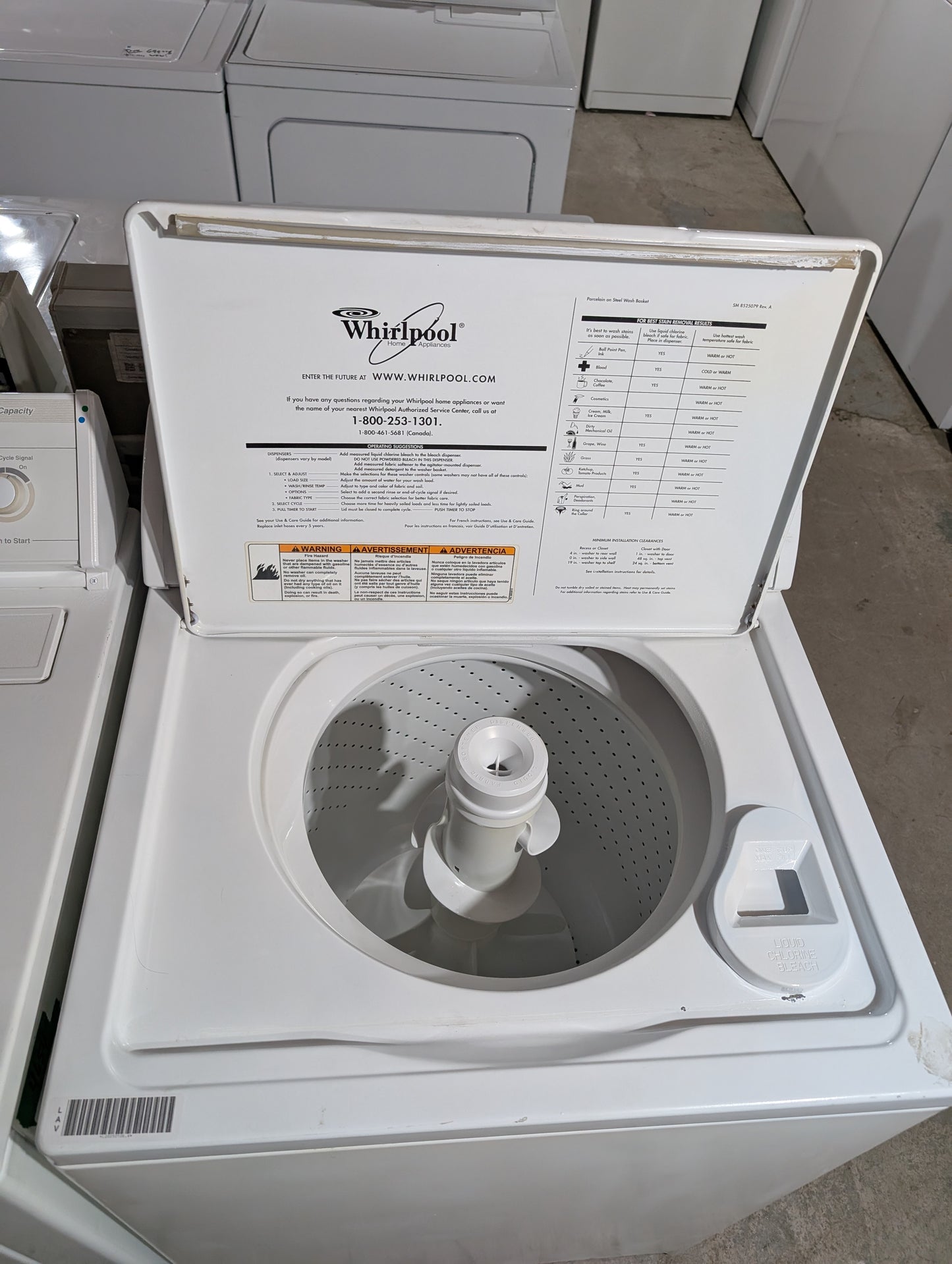 Whirlpool Whirlpool washing machine in white