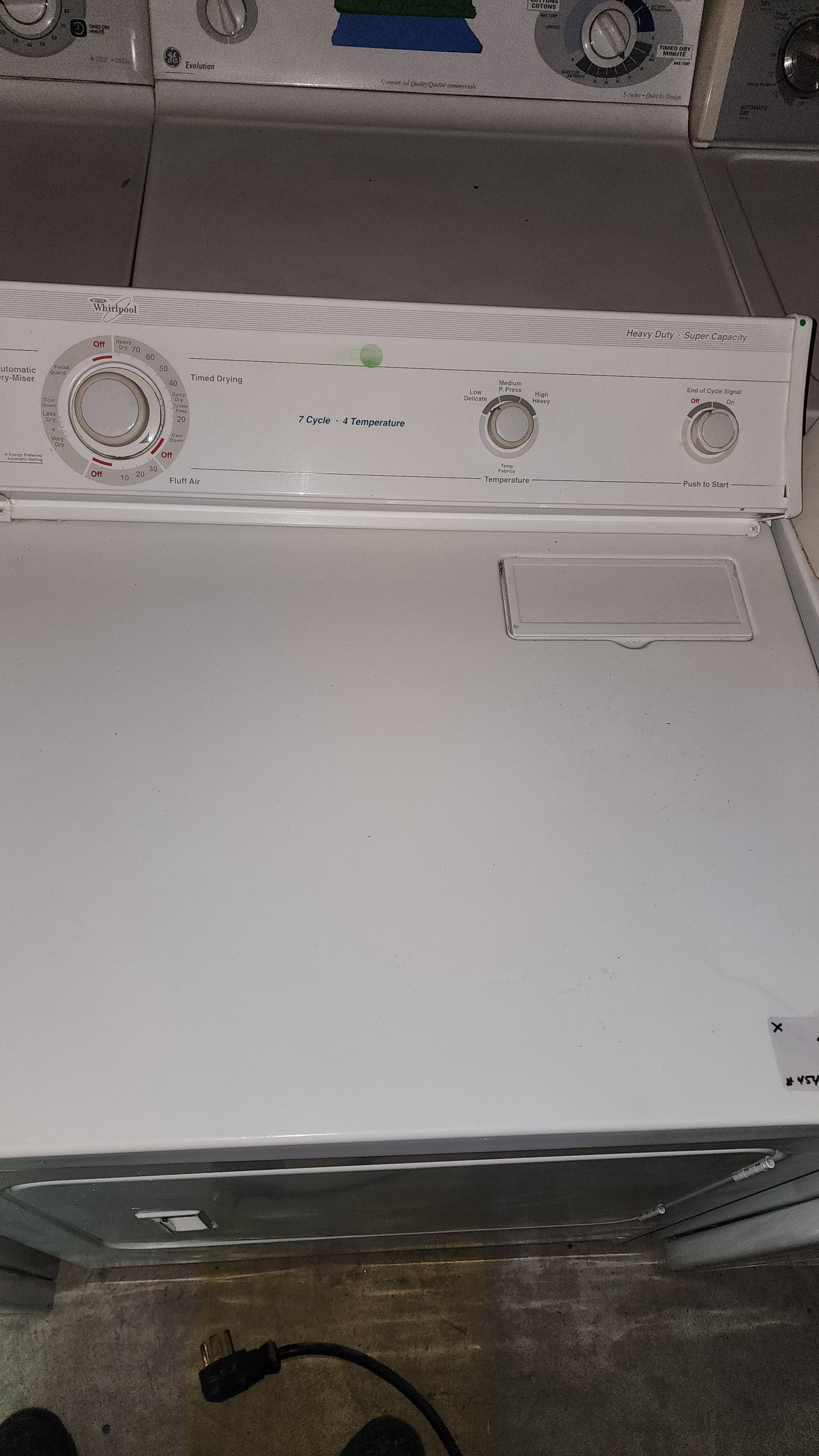 Whirlpool Whirlpool dryer in white