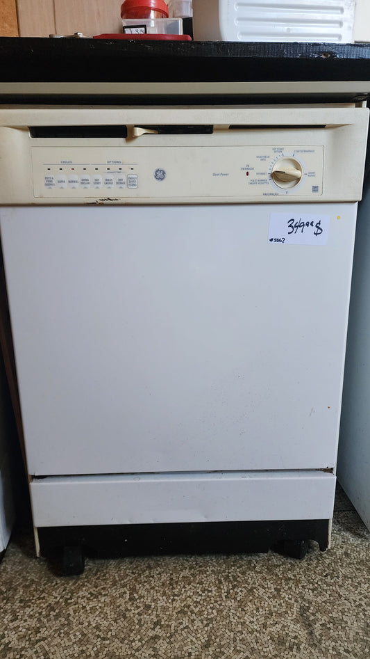 Ge – Dishwasher – 270" – white – Refurbished - Excellent Condition - used dishwasher inspected and tested