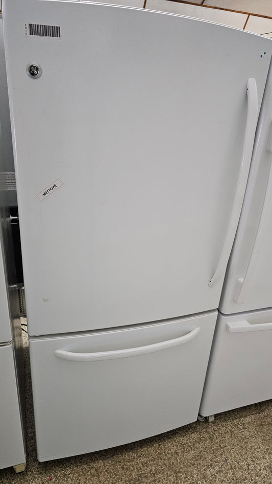 Ge refrigerator - white