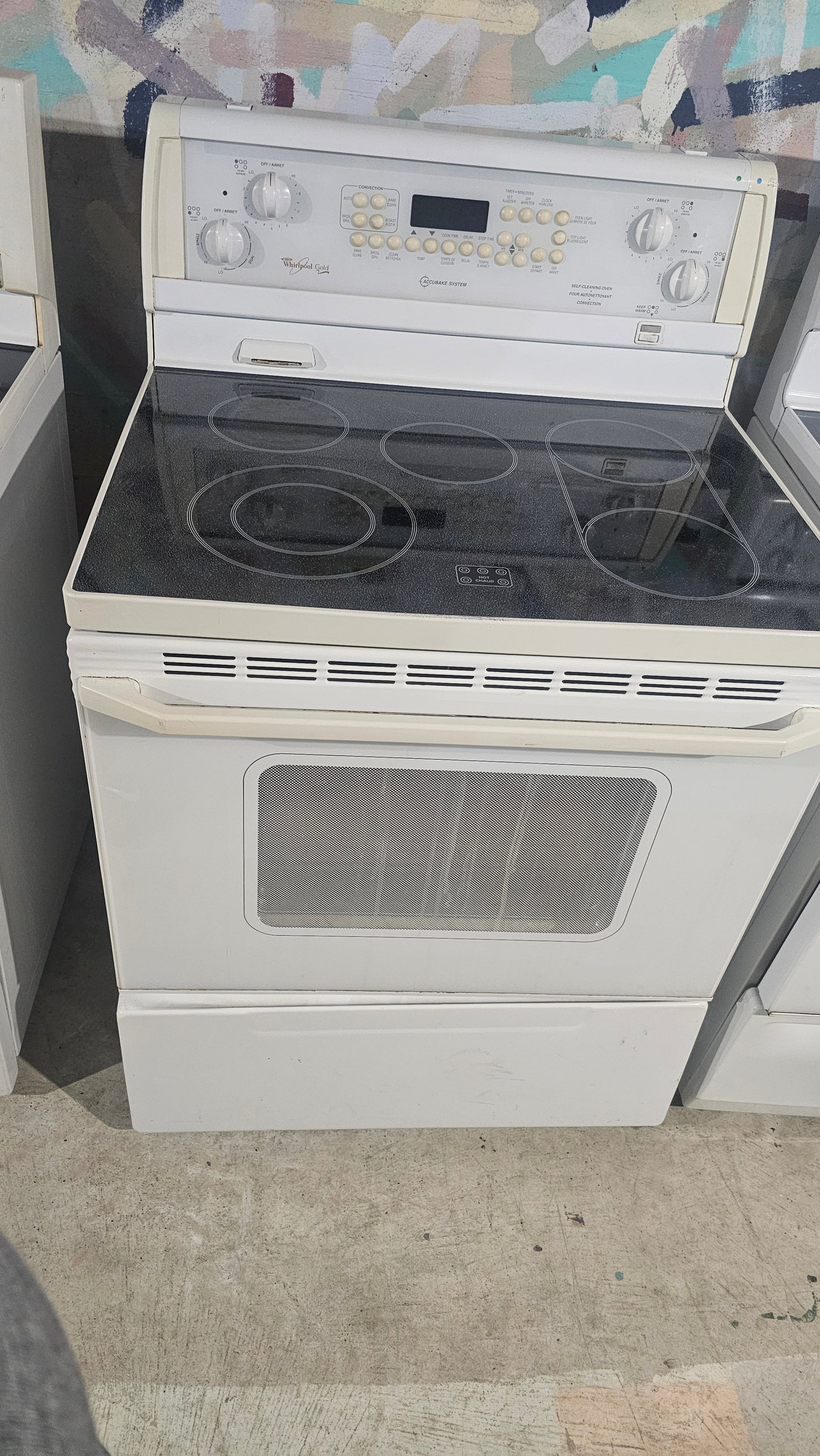 Kenmore stove - white SKU#2322