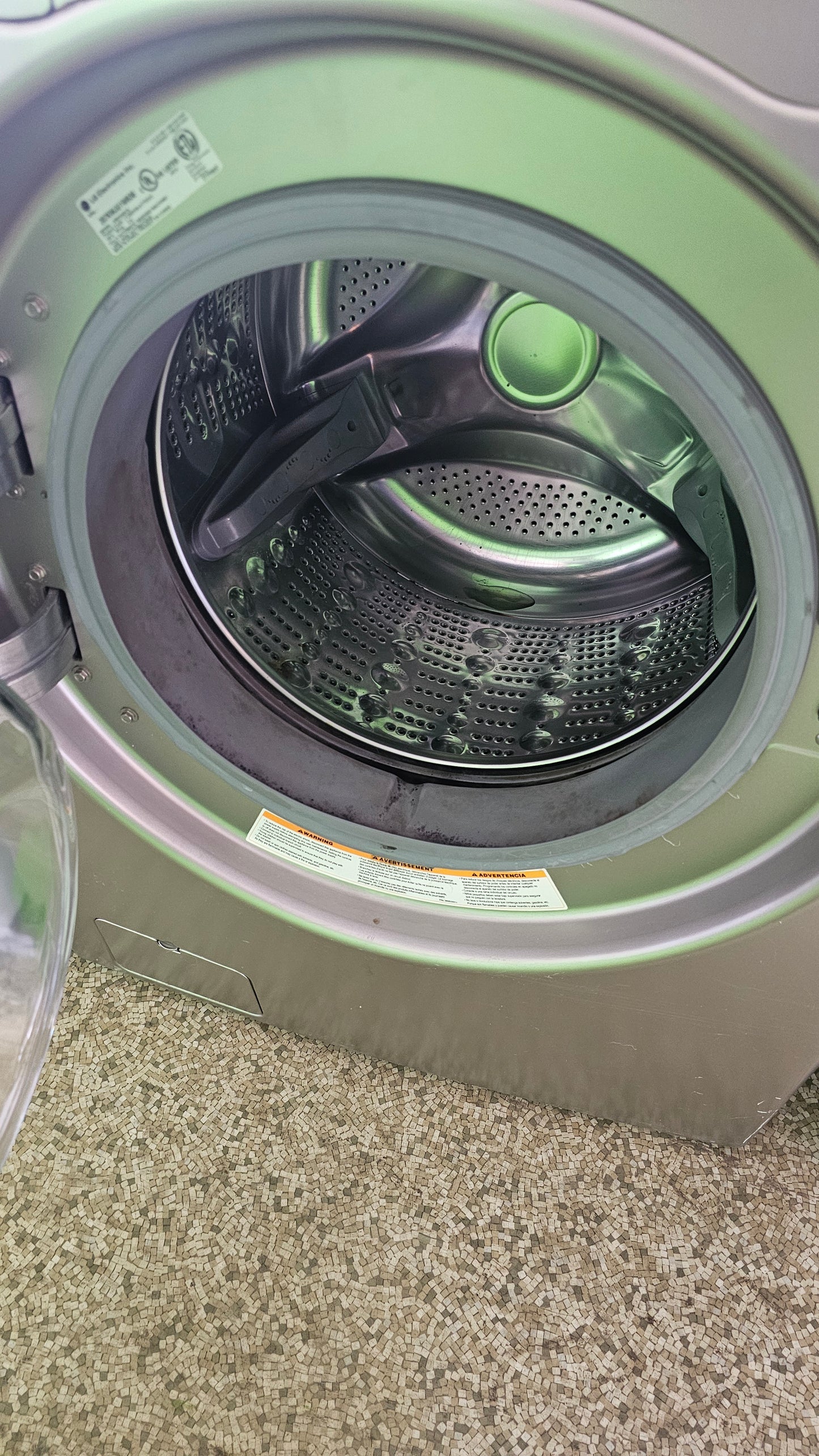 Lave-linge à chargement frontal LG