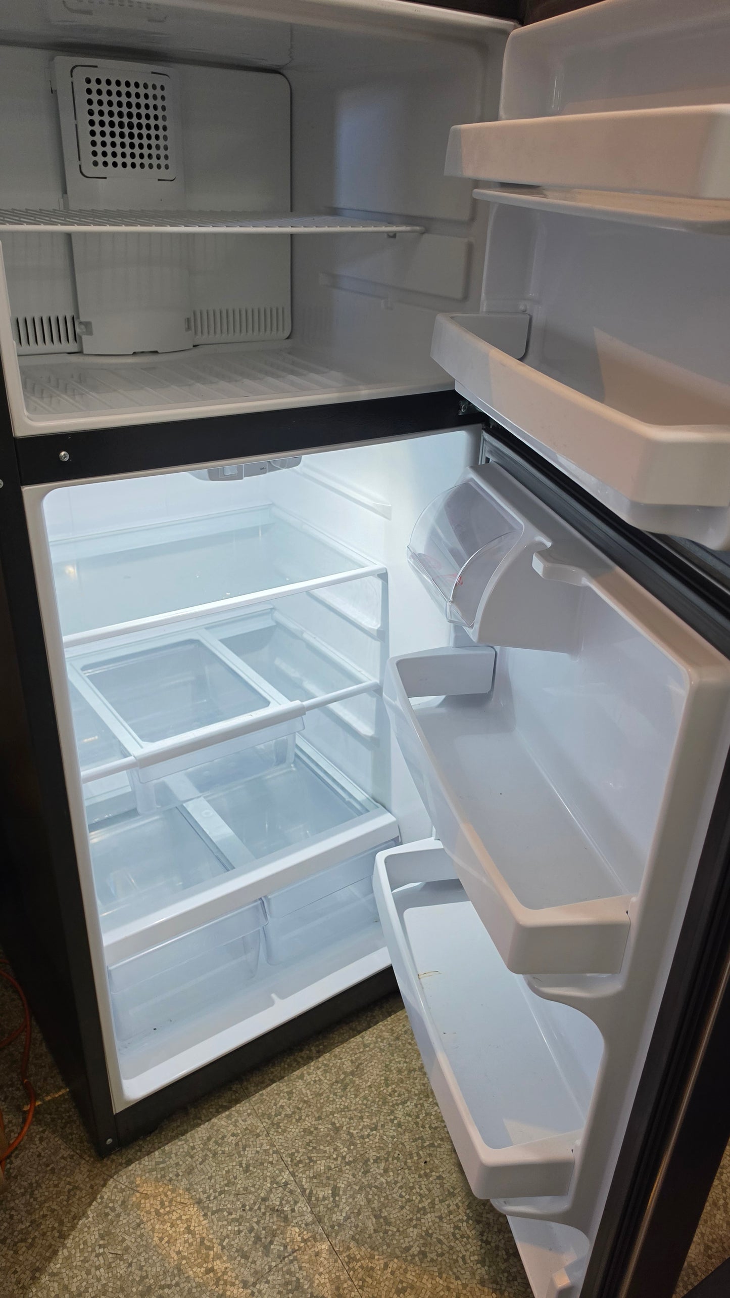 Ge refrigerator 28"X64"X26" - stainless SKU#1703