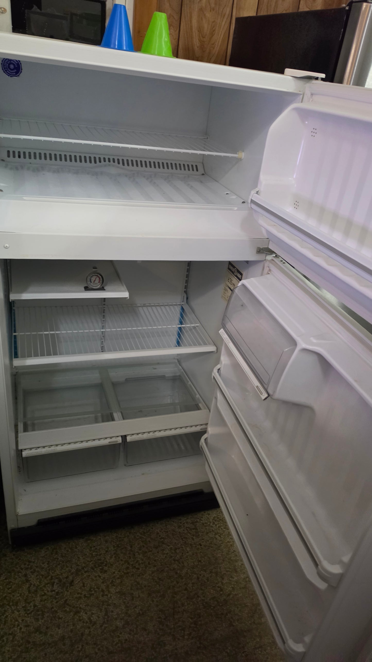 Beaumark refrigerator 30"X59.5"X25" - White SKU#1699