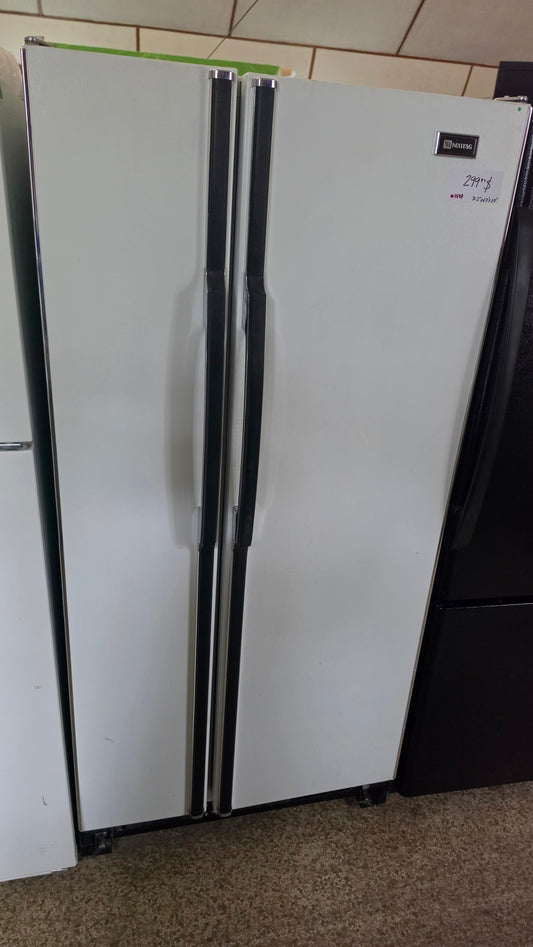 Réfrigérateur côte à côte Maytag 31,5 po x 67 po x 27 po - blanc Réf. 1687