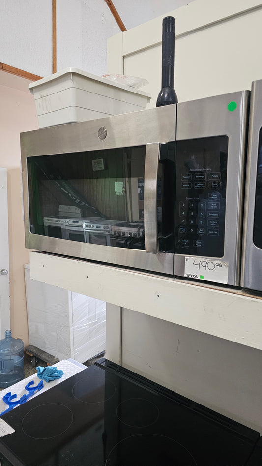 Four à micro-ondes Ge