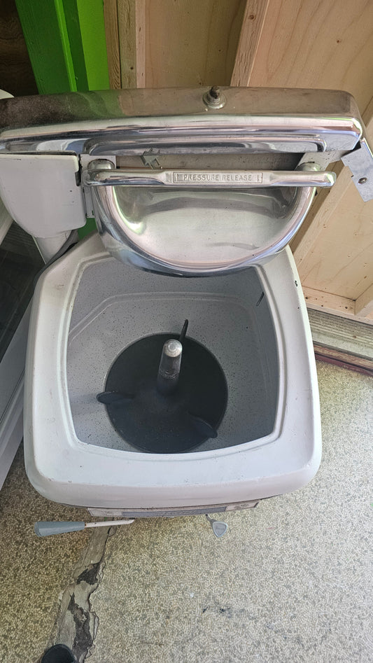 Vintage Beatty Wringer Washing Machine – A Blast From the Past