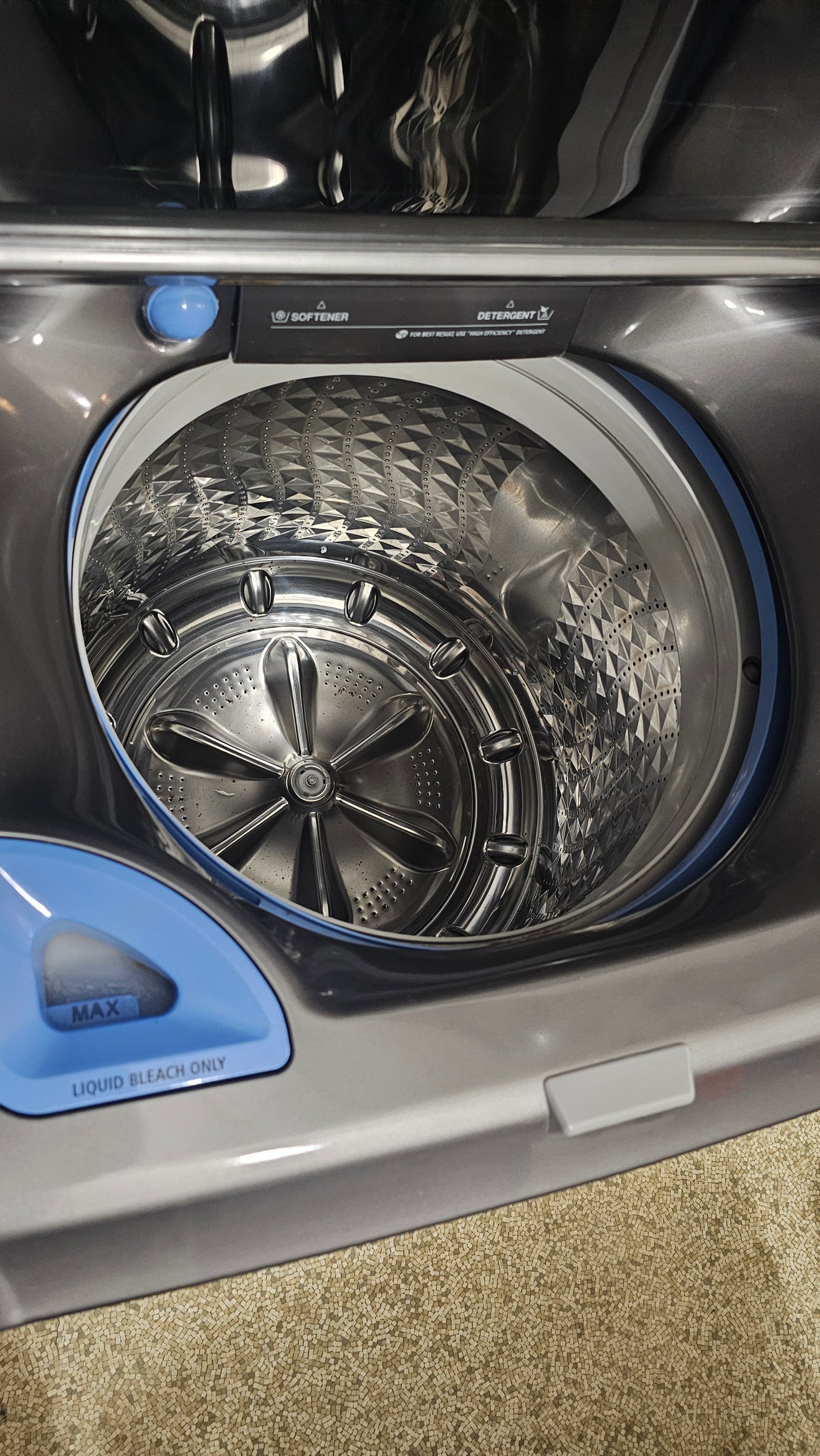 Laveuse à chargement supérieur Samsung – Inox