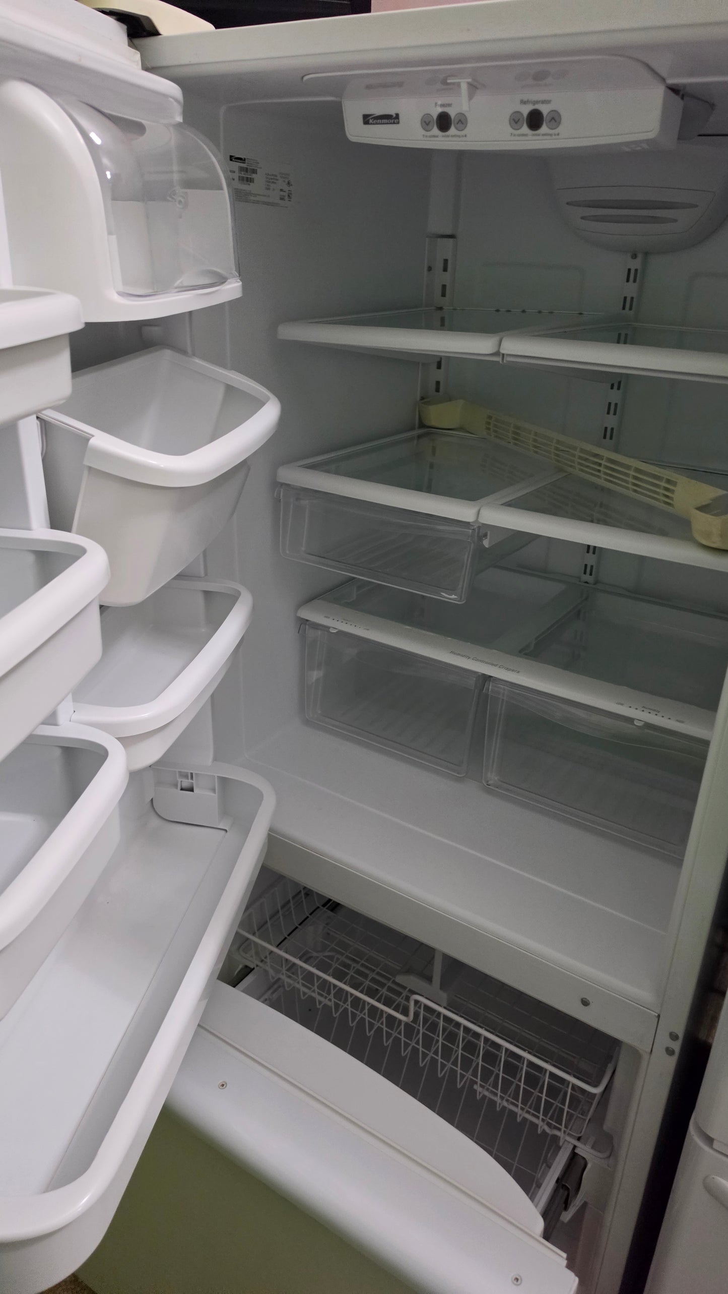 Kenmore refrigerator 30"X66.5"X27 - White SKU#1735