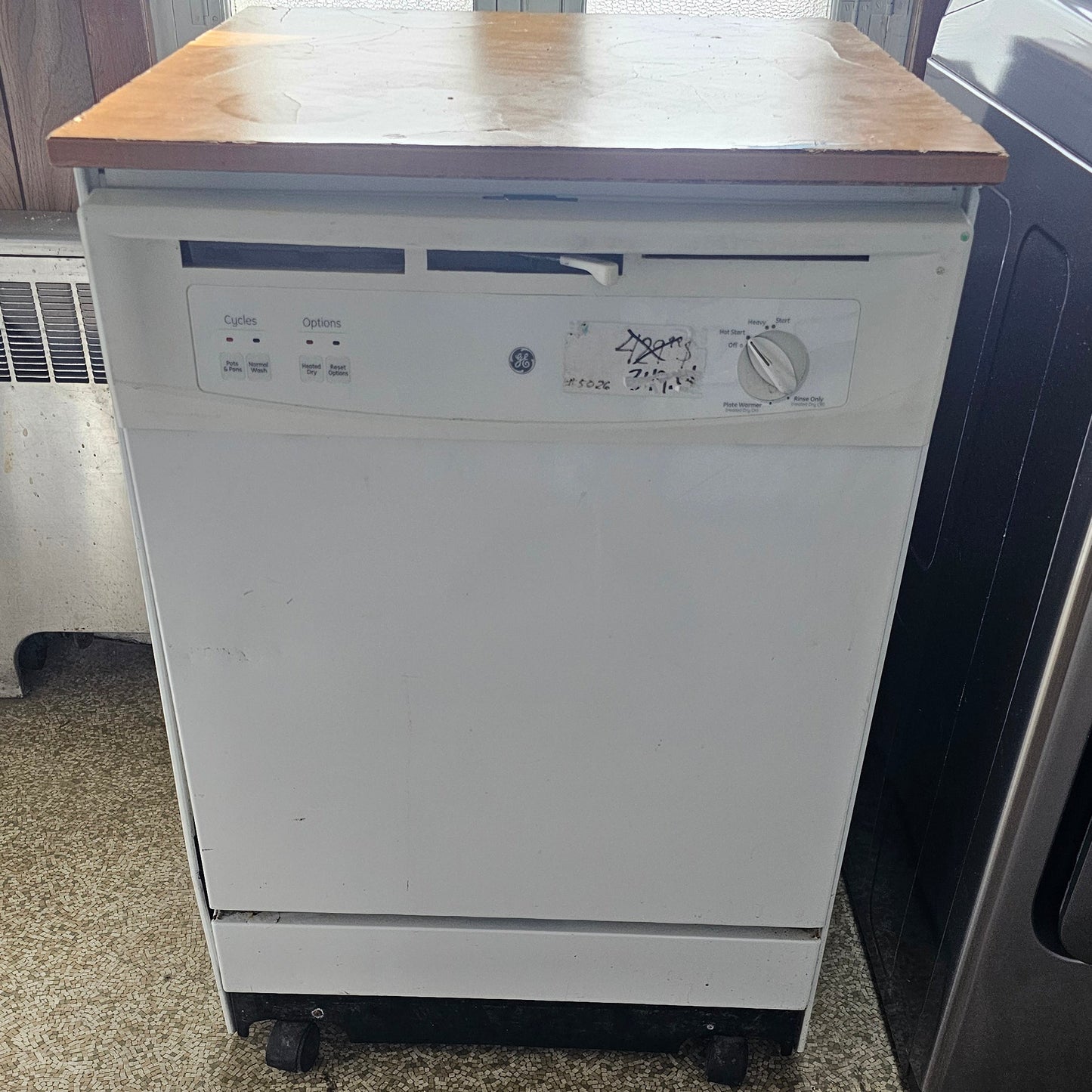 Lave-vaisselle portable Ge usagé - blanc - appareil abordable et fiable
