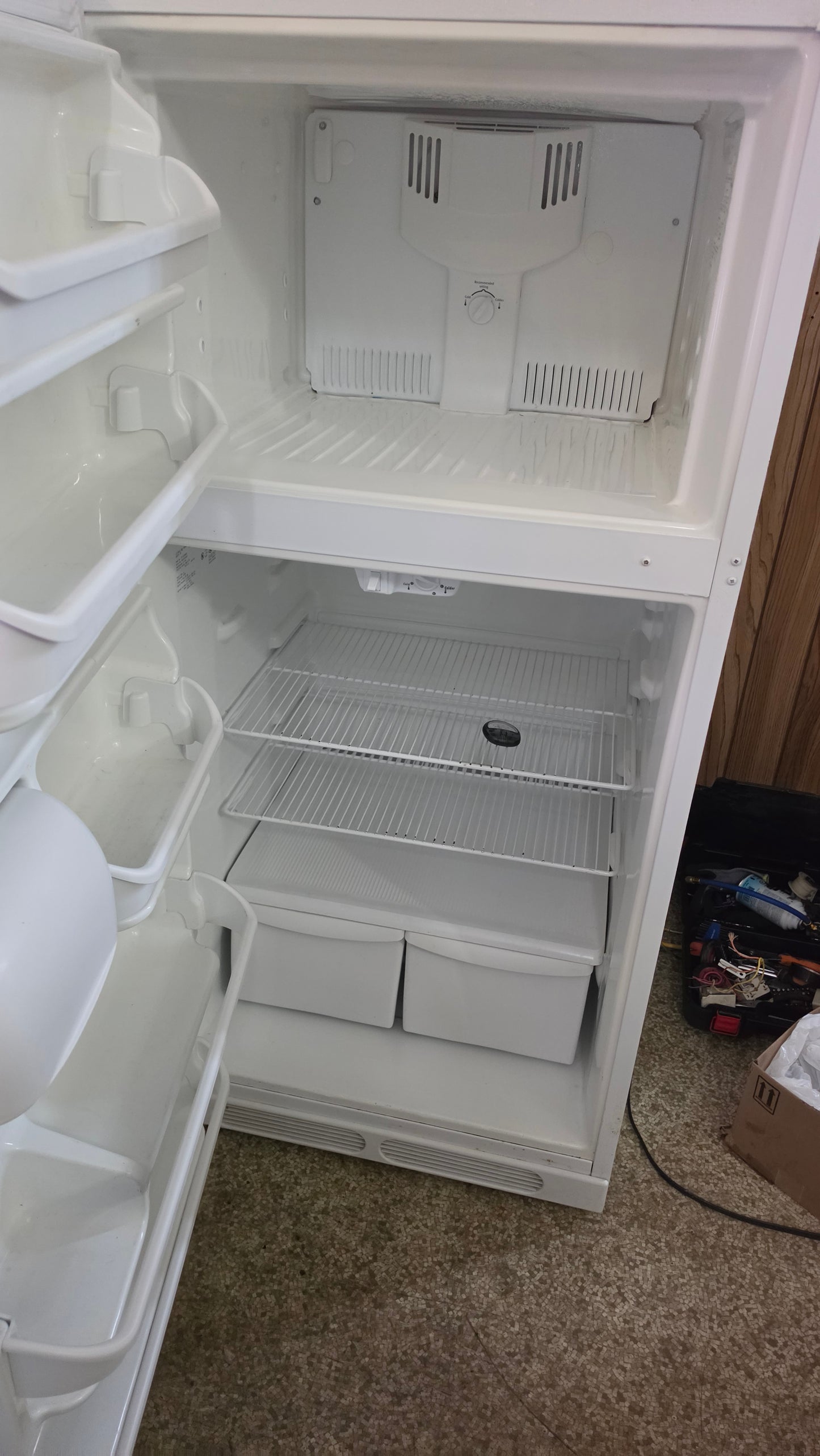 Frigidaire refrigerator 28"X60"X27" - white SKU#1711