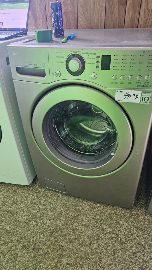 Laveuse à chargement frontal LG