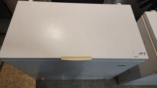 Westinghouse White-westinghouse freezer in white