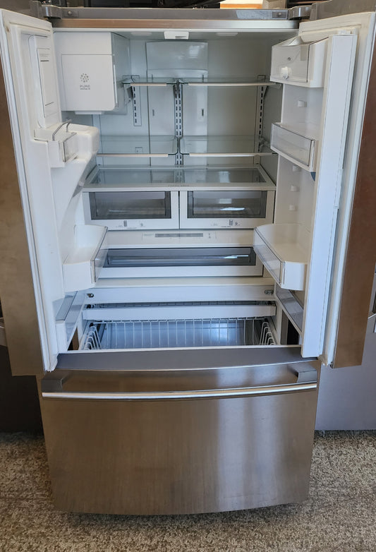 Electrolux Electrolux refrigerator in stainless