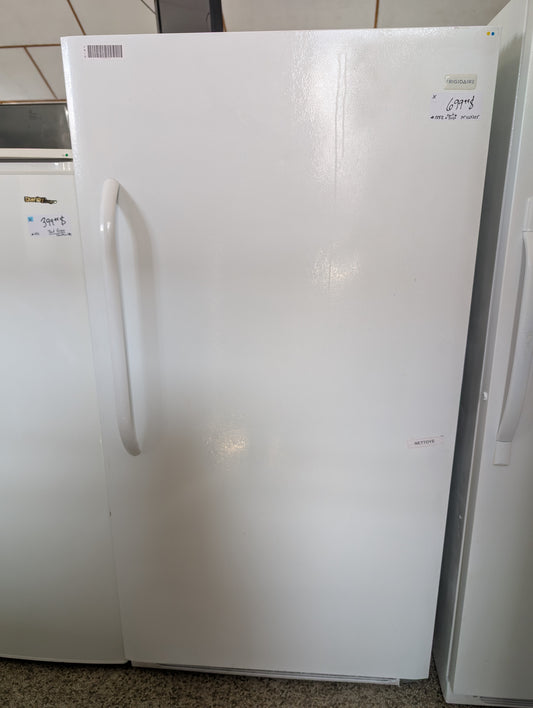 Frigidaire Frigidaire refrigerator in white