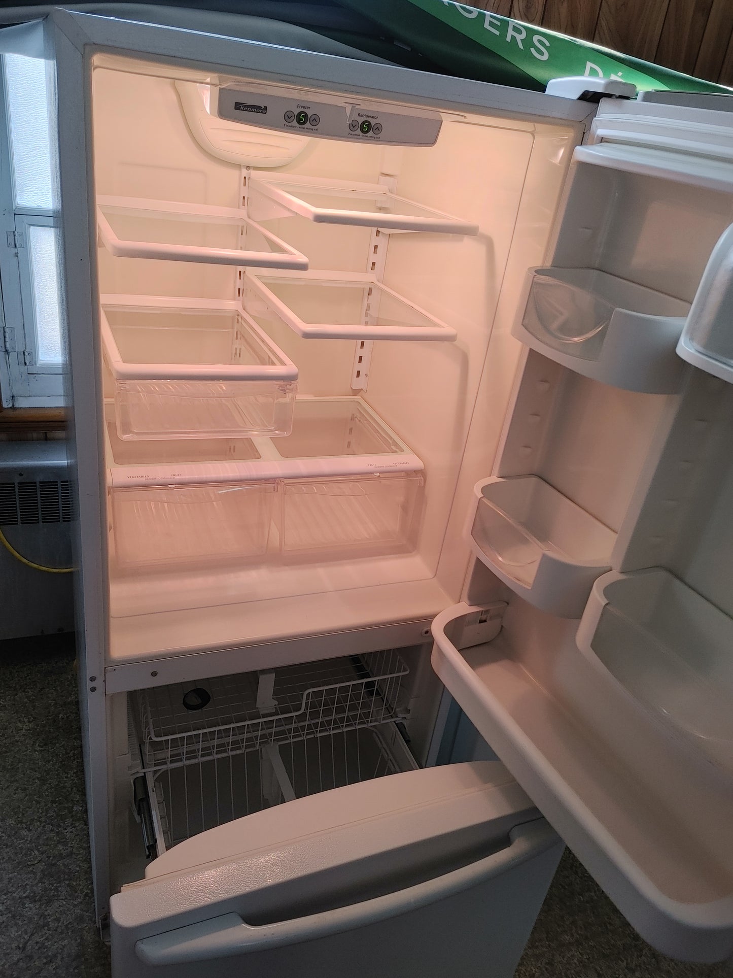 Maytag Refrigerator in white