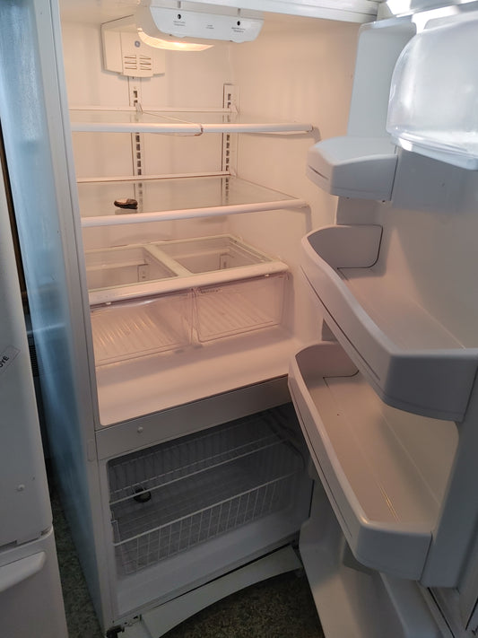 Ge Refrigerator in white