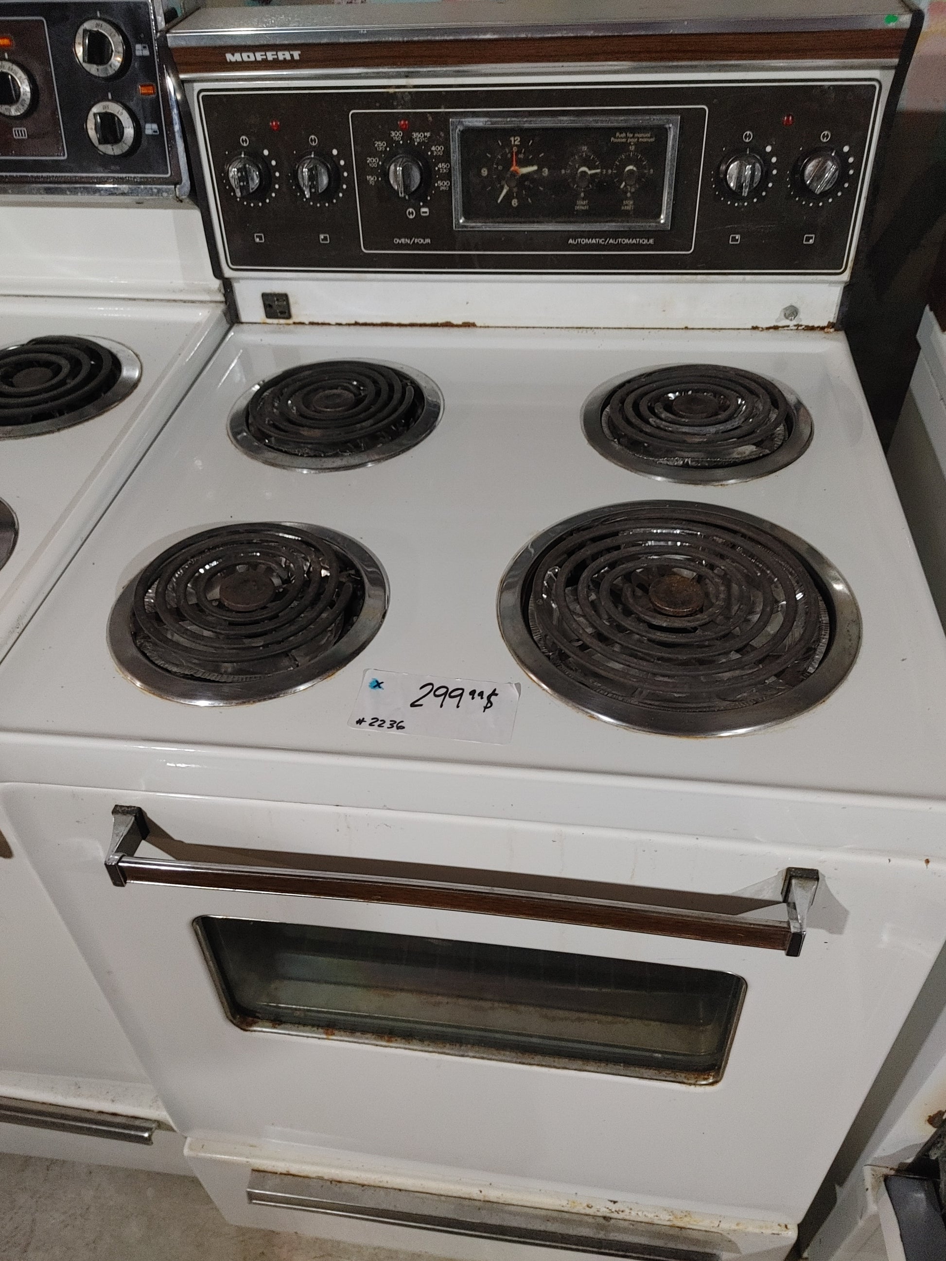 Forgues Stove in white