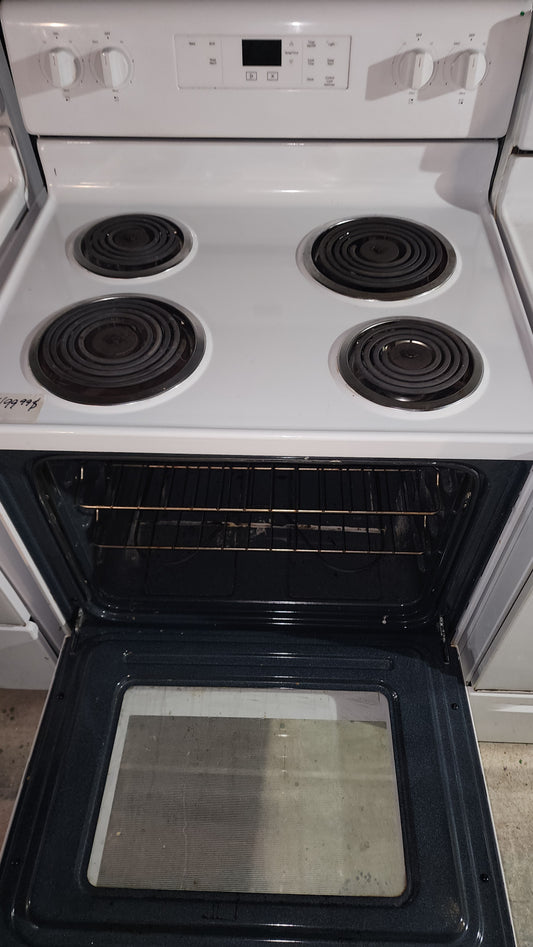 Frigidaire Frigidaire stove in white