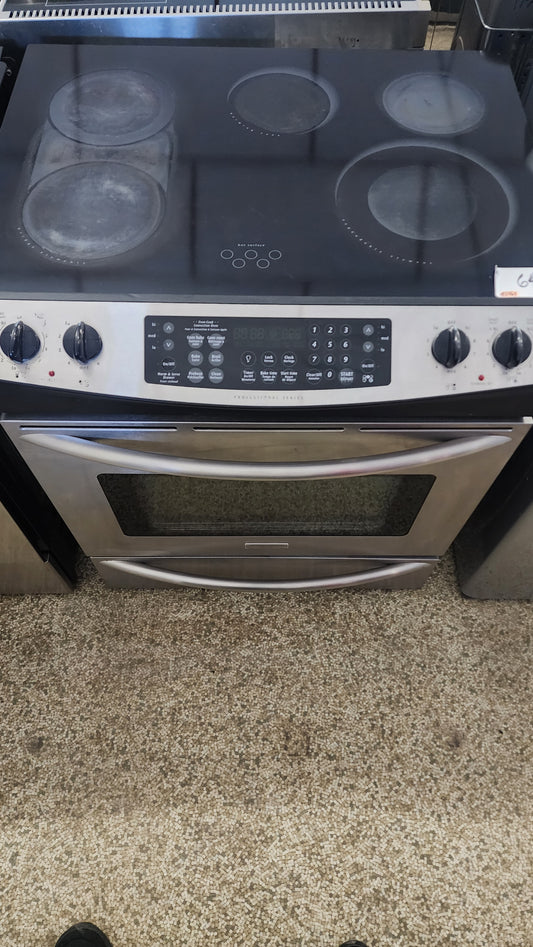 Frigidaire Frigidaire stove in stainless