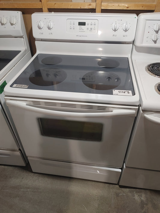 Frigidaire Frigidaire stove in white