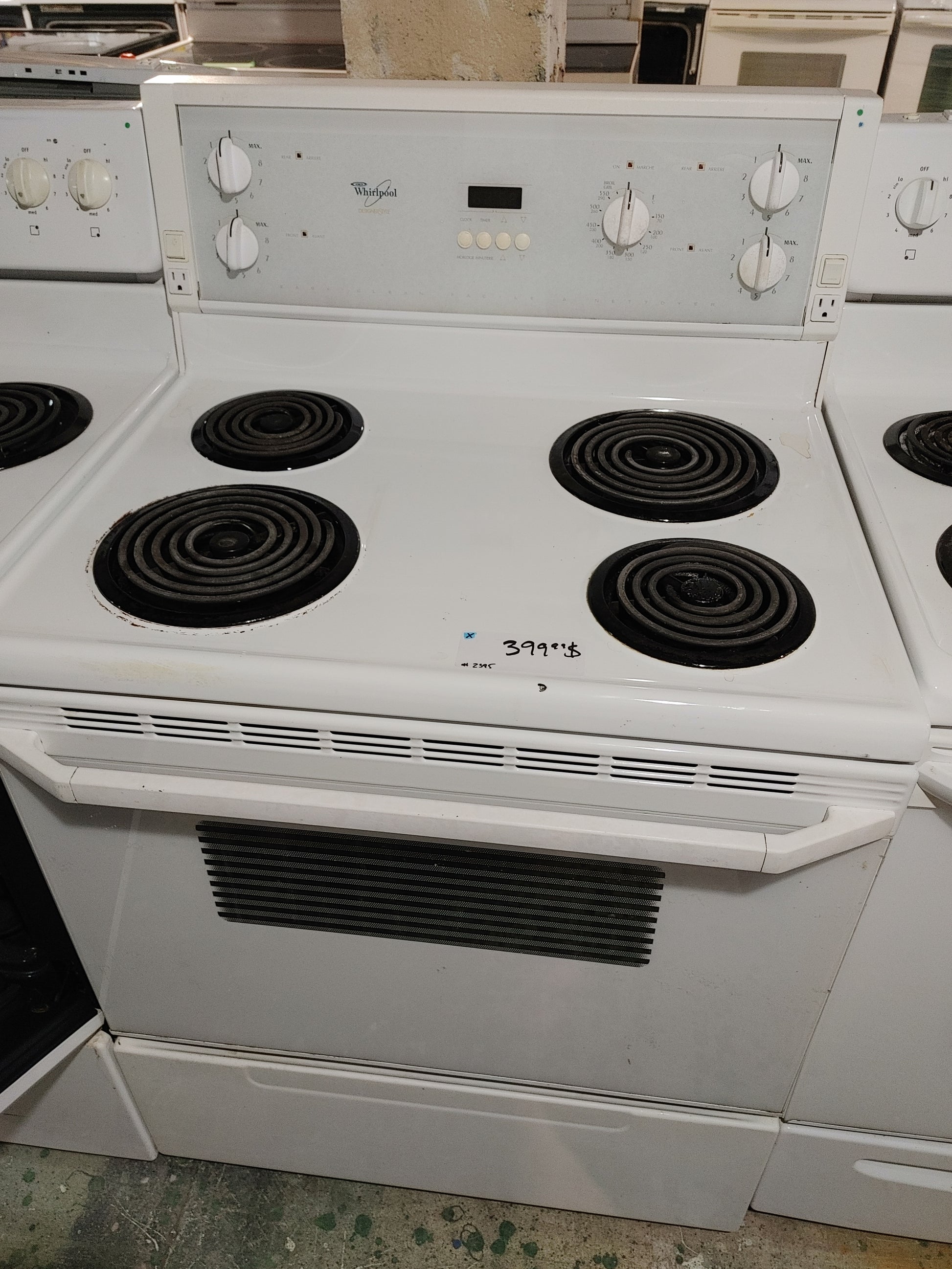 Whirlpool Stove in white