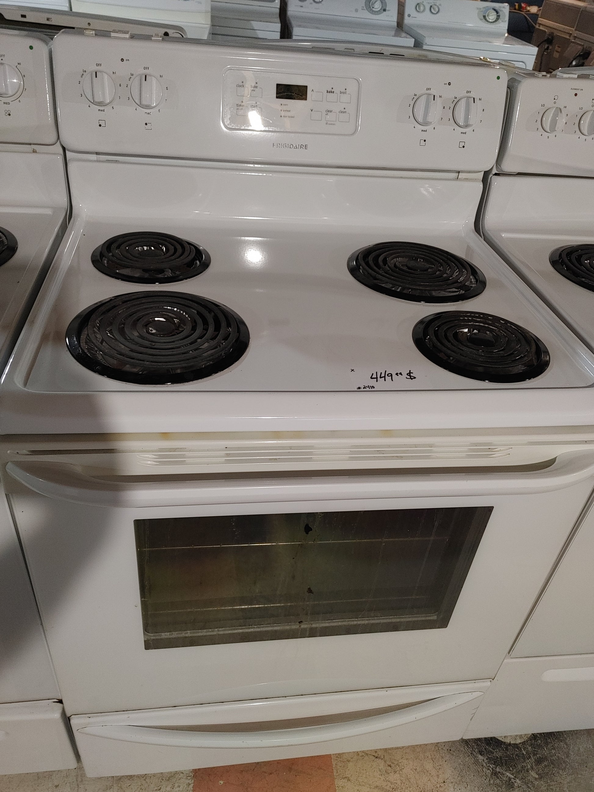 Frigidaire Stove in white