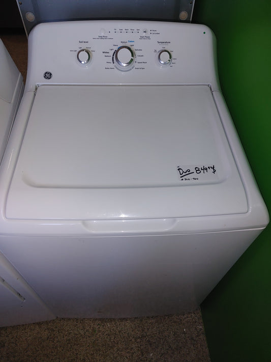 Ge Ge washing machine in white