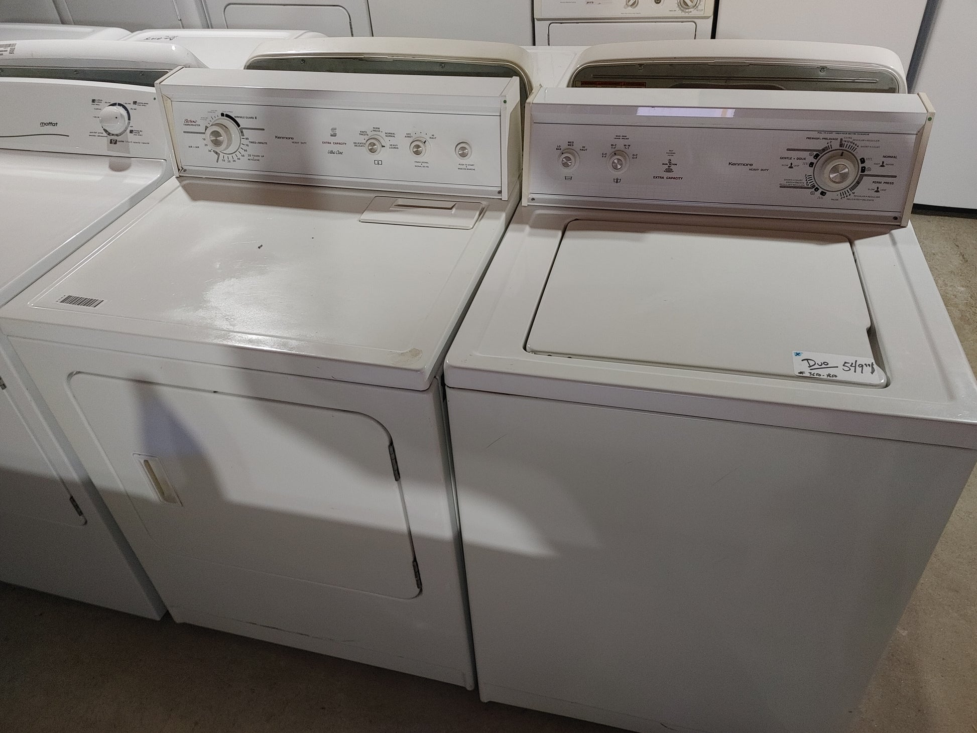 Kenmore Washing machine in white