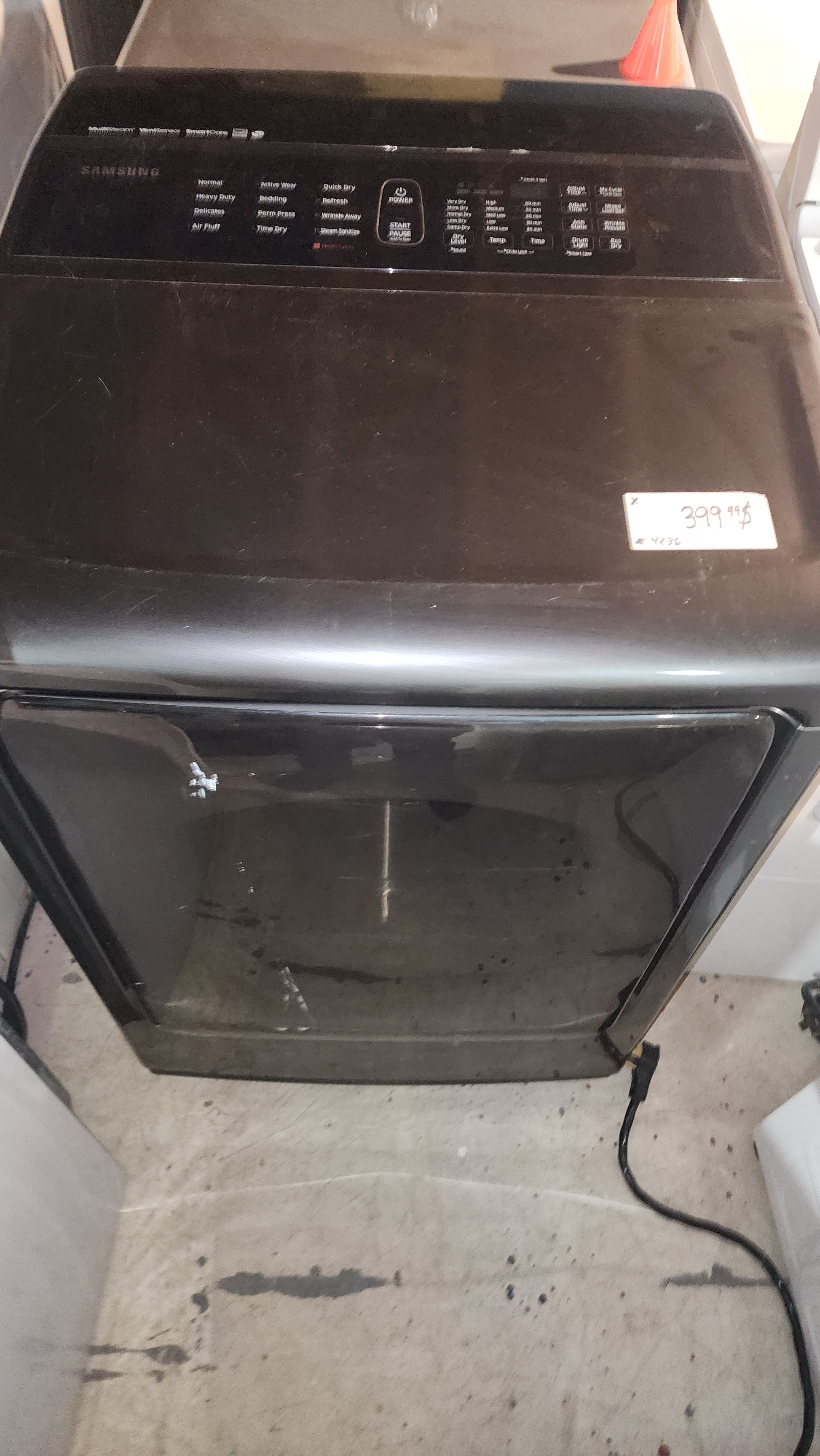 Samsung Samsung dryer in stainless; gray