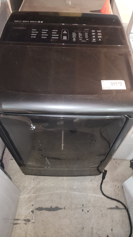 Samsung Samsung dryer in stainless; gray