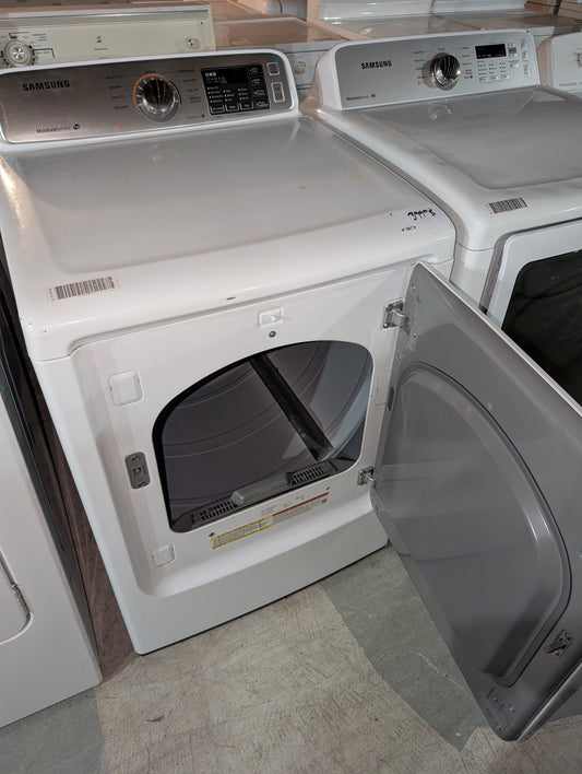 Kenmore Dryer in white