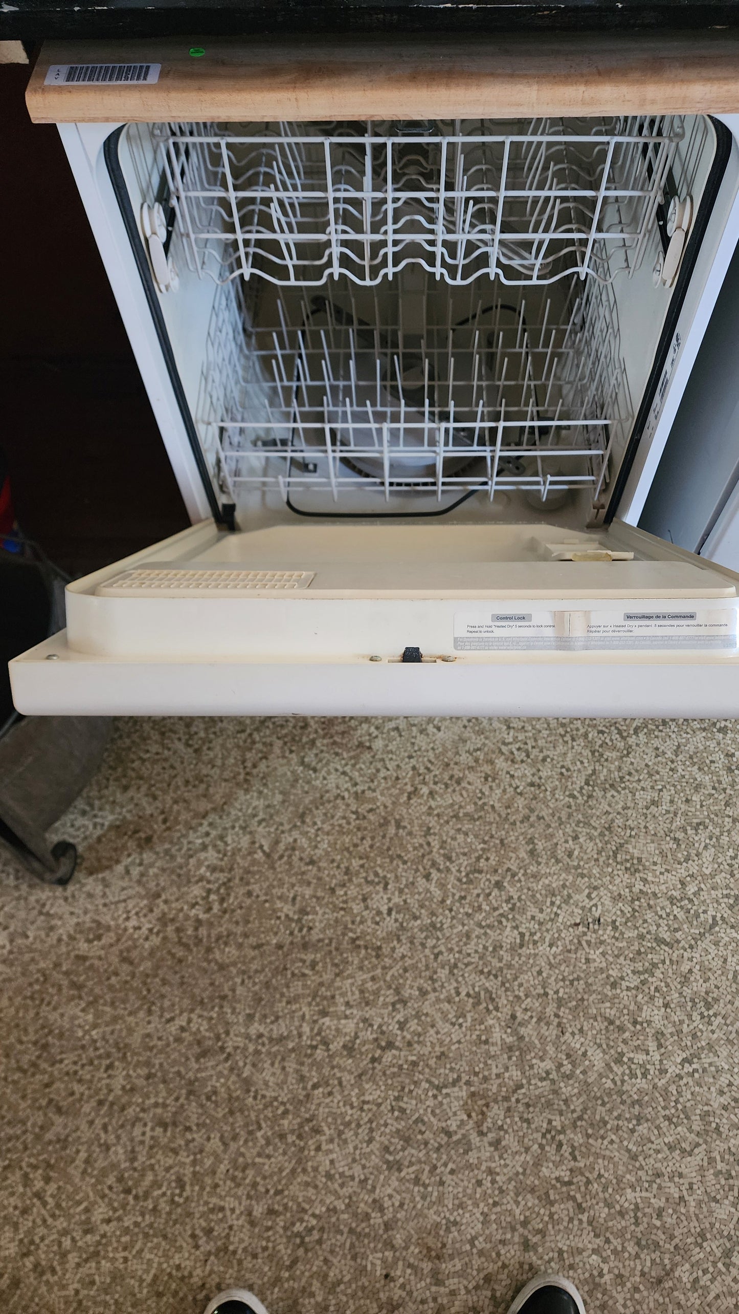Whirlpool – Dishwasher – 270" – white – Refurbished - Excellent Condition