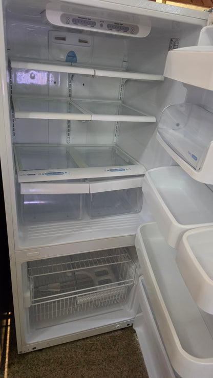 LG refrigerator 30"X67.5"X27" - white SKU#1712