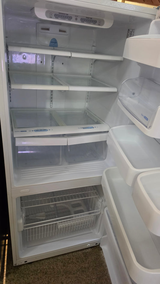 Réfrigérateur LG - 30 » L x 67,5 » H x 27 » D - Blanc