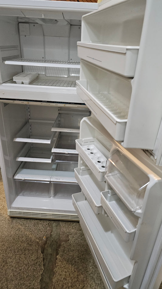 Amana refrigerator- white SKU#1641