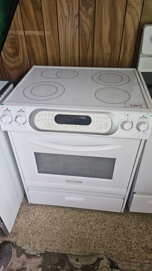 Kitchenaid stove – white