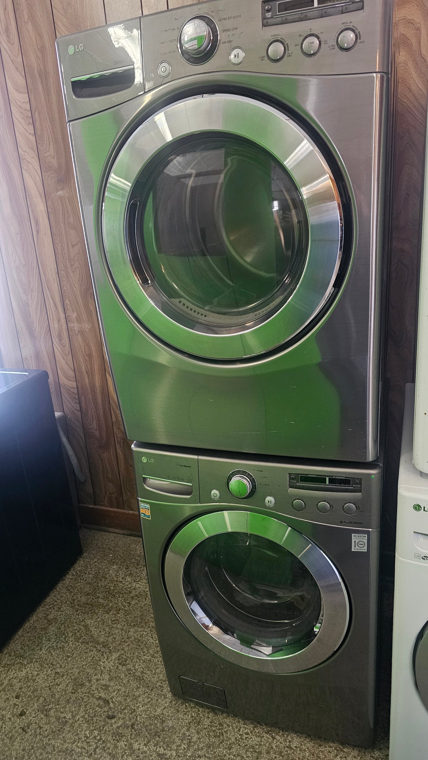 LG Front Load Washing Machine and Dryer Set – Taupe