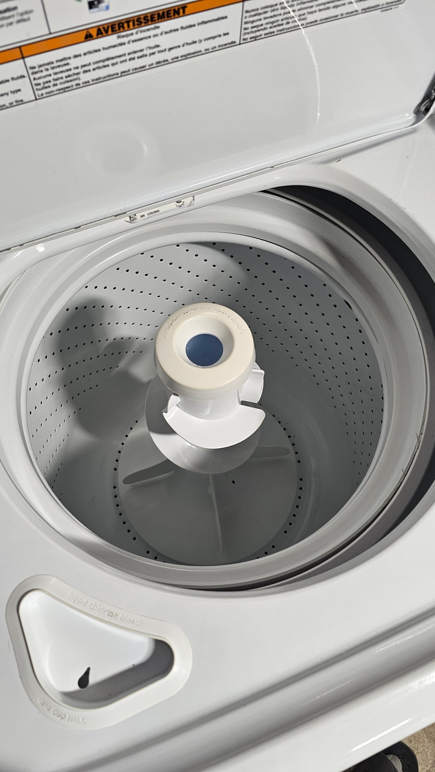 Laveuse Maytag à chargement supérieur - blanche