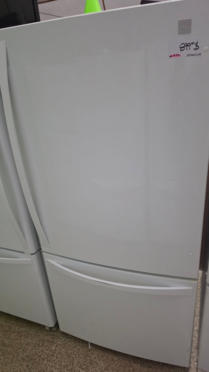Kenmore Elite refrigerator 33"X68.5"X27" - white SKU#1737