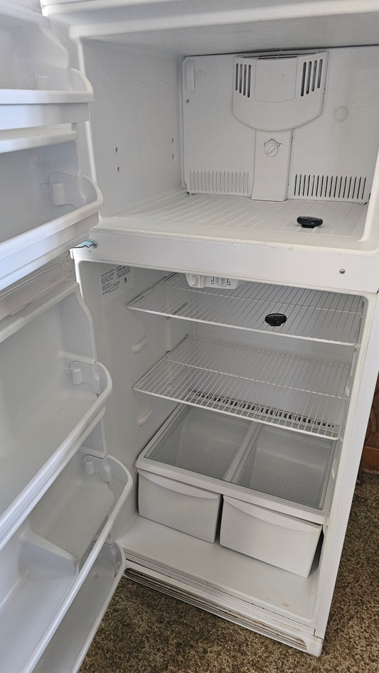 Réfrigérateur de marque à déterminer