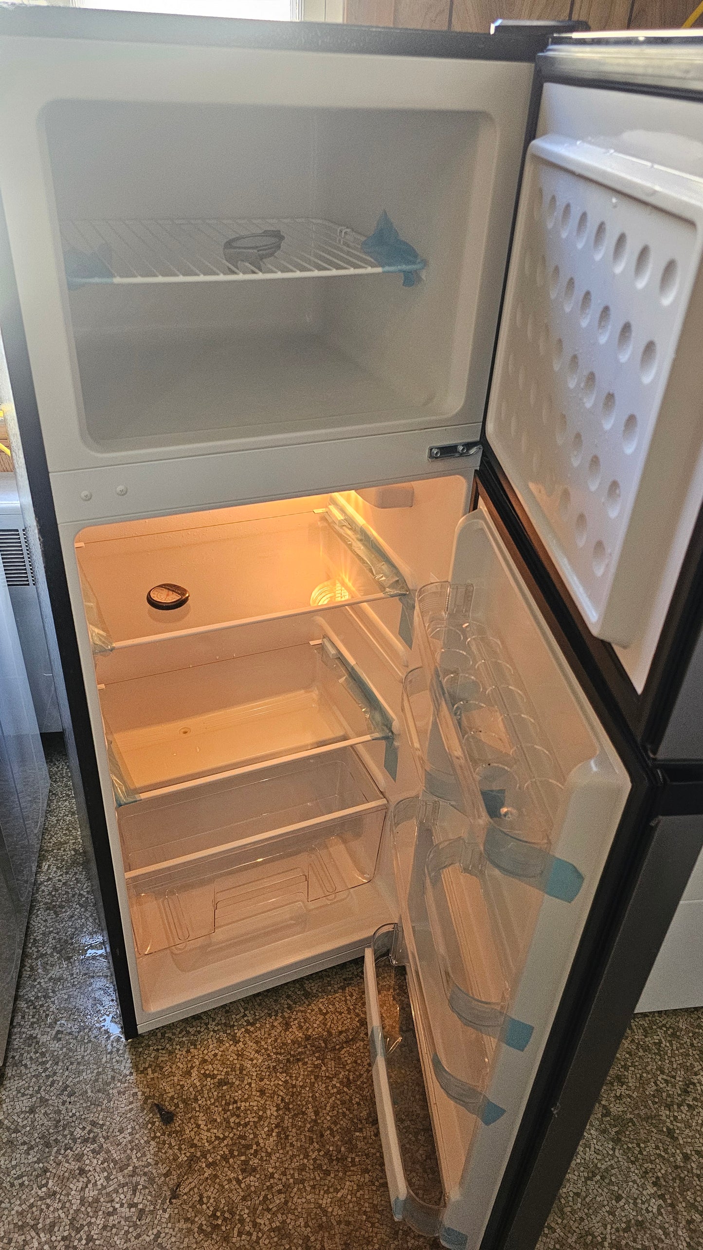 Réfrigérateur de marque TBD