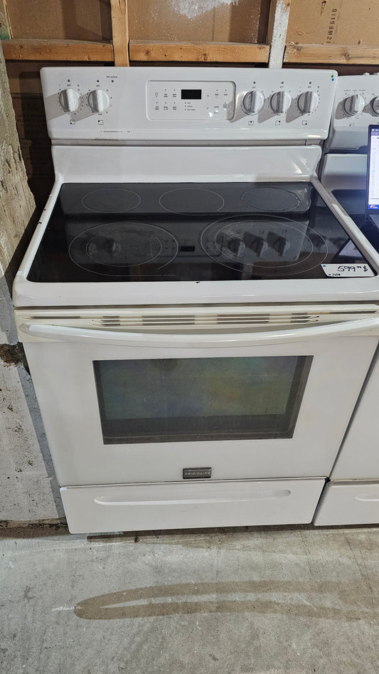 Poêle Frigidaire Gallery - SKU#2418 blanc