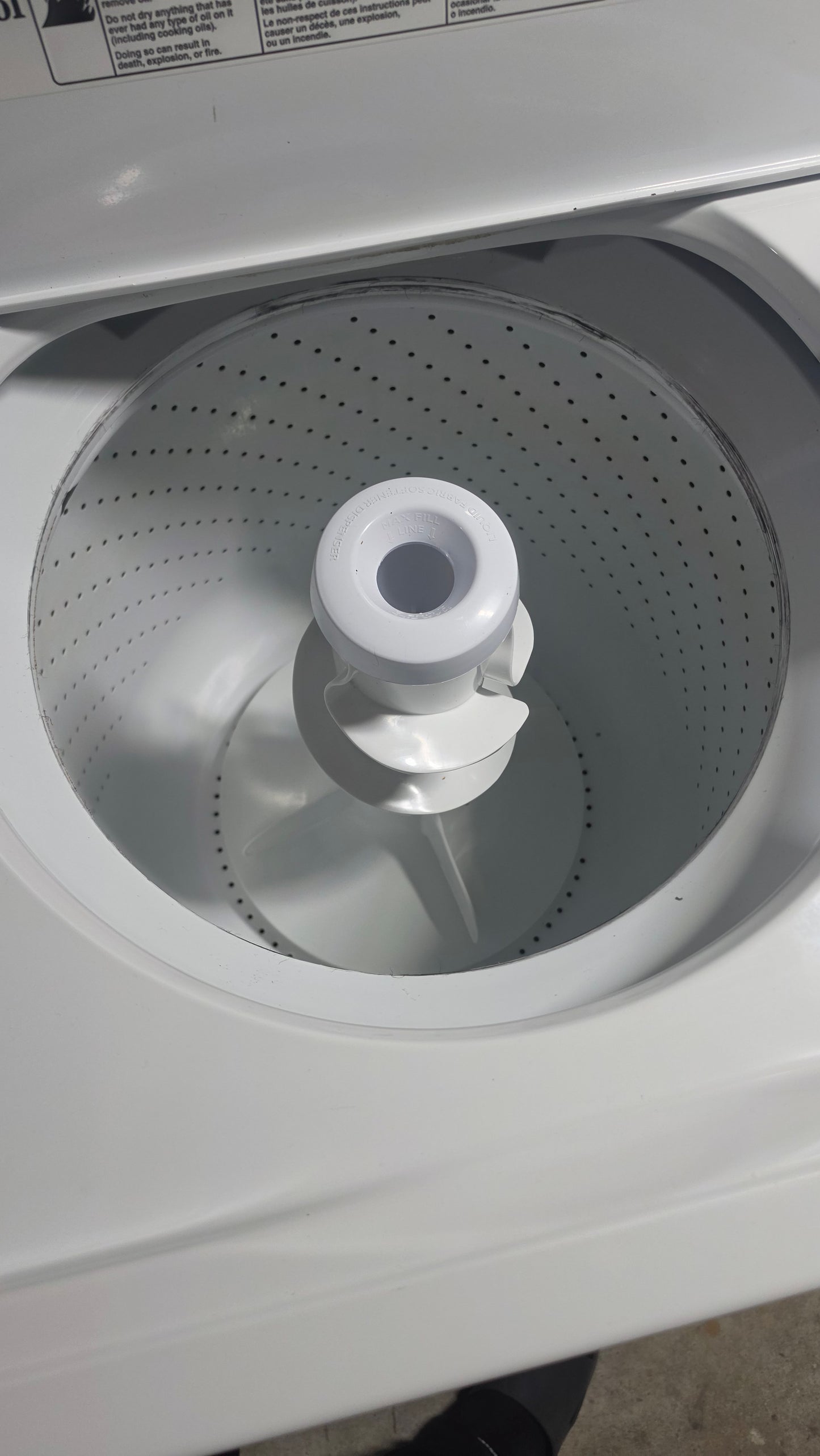 Whirlpool top load washer - white